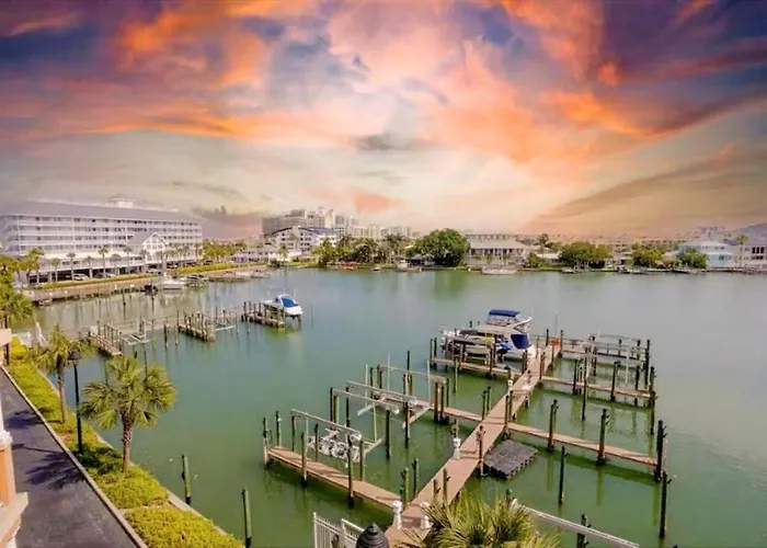 Luxury 5 Star Waterfront 3 Bdr 2 Bath Pool Hot-tub Panoramic Gulf And Intracoastal Waterway Views * Clearwater Beach