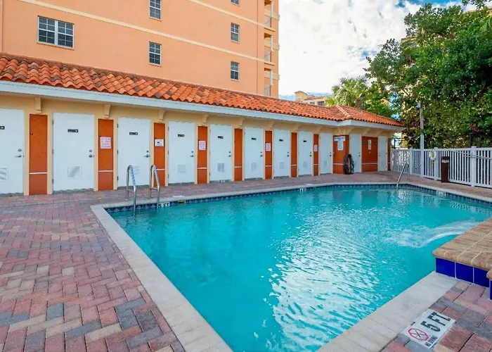 Luxury 5 Star Waterfront 3 Bdr 2 Bath Pool Hot-tub Panoramic Gulf And Intracoastal Waterway Views Apartment *