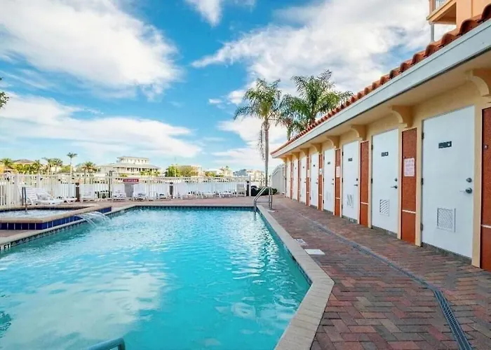 Apartment Luxury 5 Star Waterfront 3 Bdr 2 Bath Pool Hot-tub Panoramic Gulf And Intracoastal Waterway Views