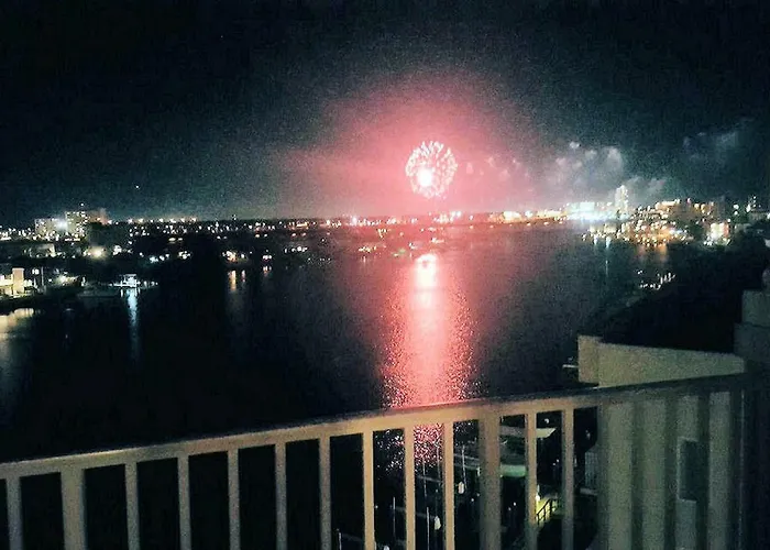 Luxury 5 Star Waterfront 3 Bdr 2 Bath Pool Hot-tub Panoramic Gulf And Intracoastal Waterway Views * Clearwater Beach